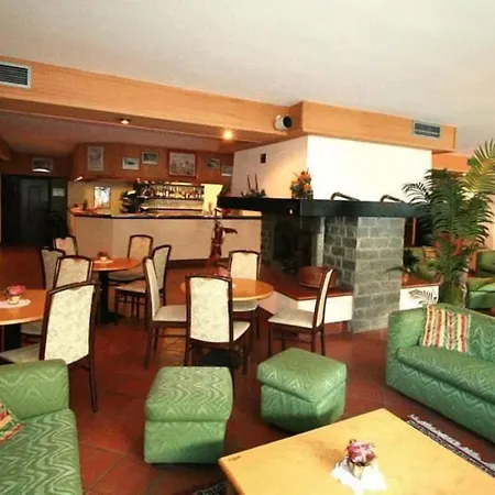 Отель Santa Caterina 3*